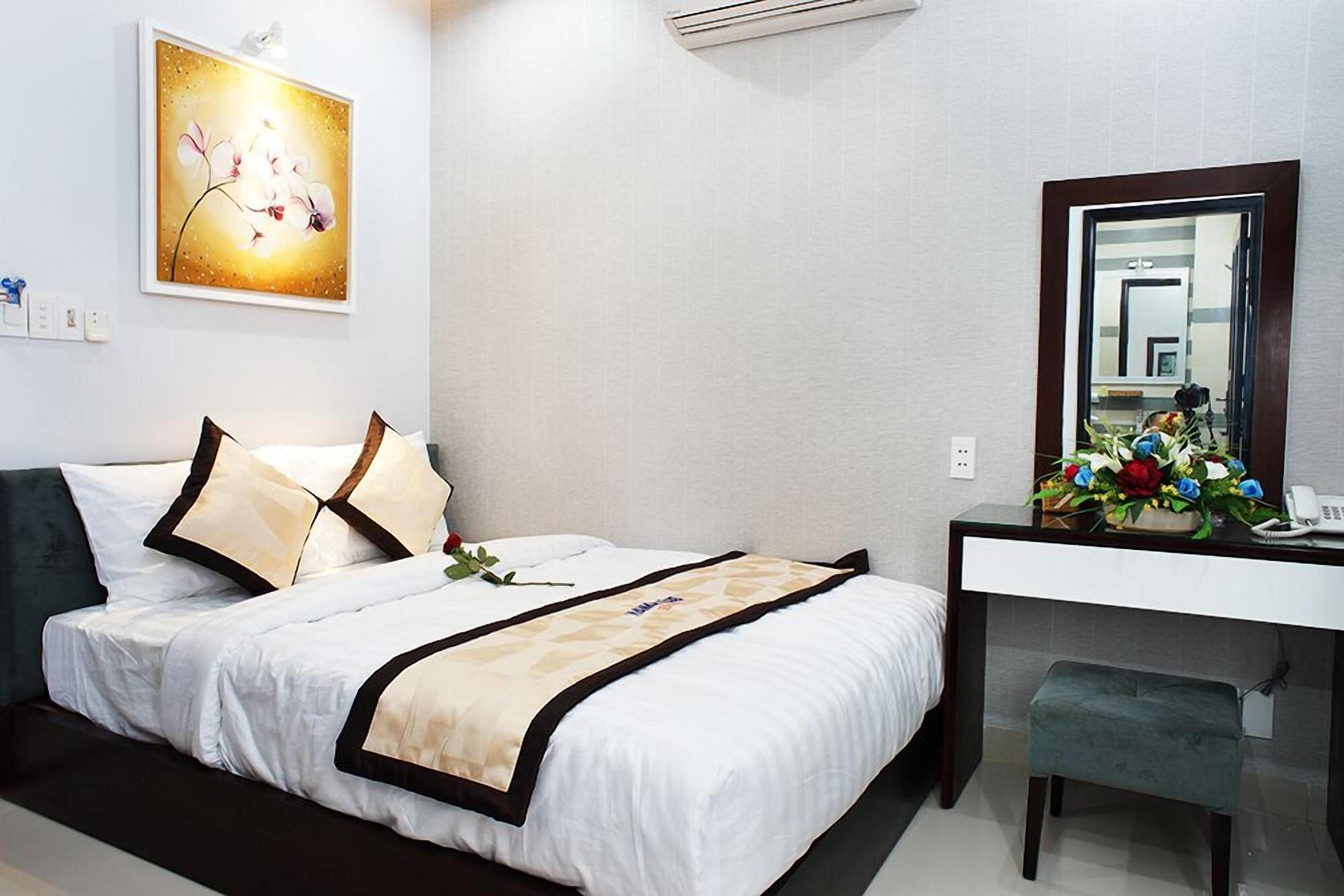 Hanoi Blue Hotel - The Water Front Đà Nẵng Extérieur photo