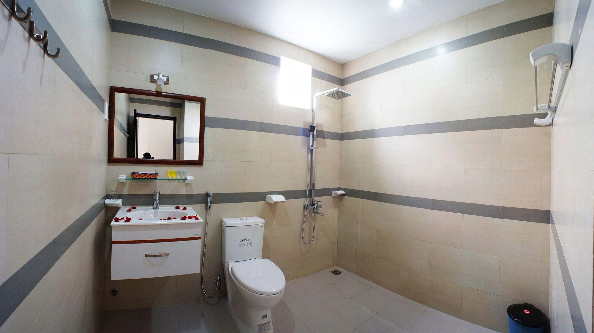 Hanoi Blue Hotel - The Water Front Đà Nẵng Extérieur photo